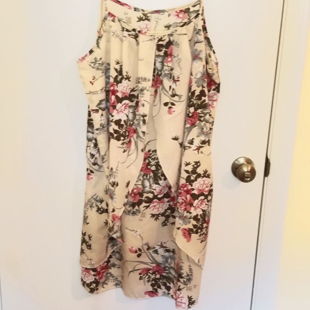 Sundress - Picture 3 of 7